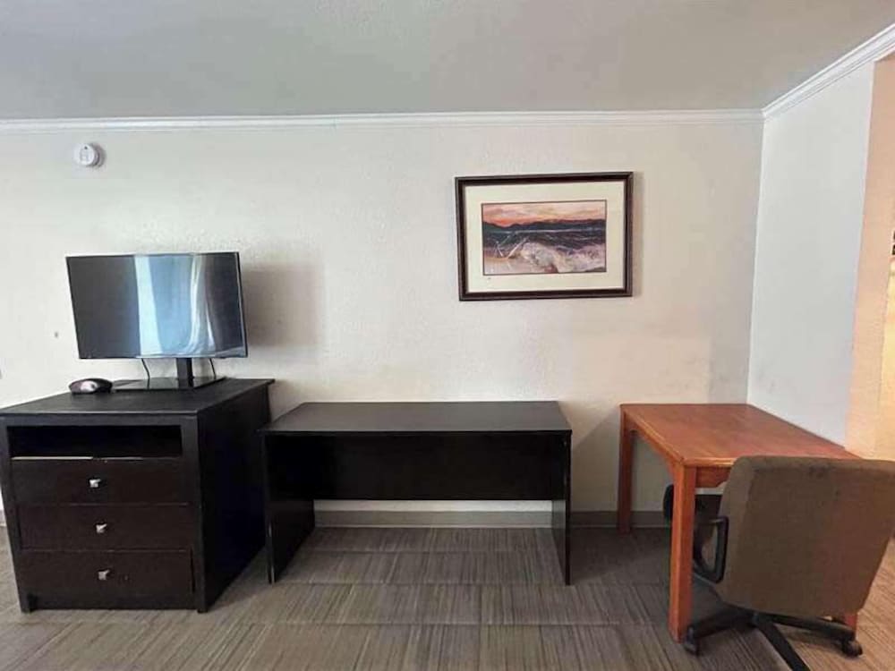 Standard Room, 2 Queen Beds, Non Smoking, Kitchen
