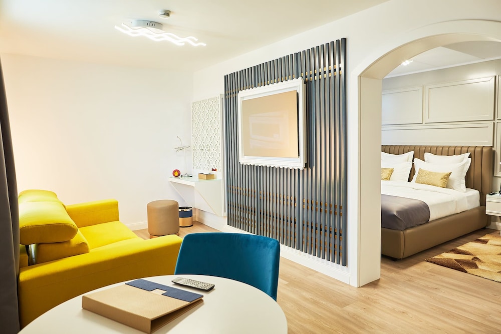 Junior Suite - Photo 1