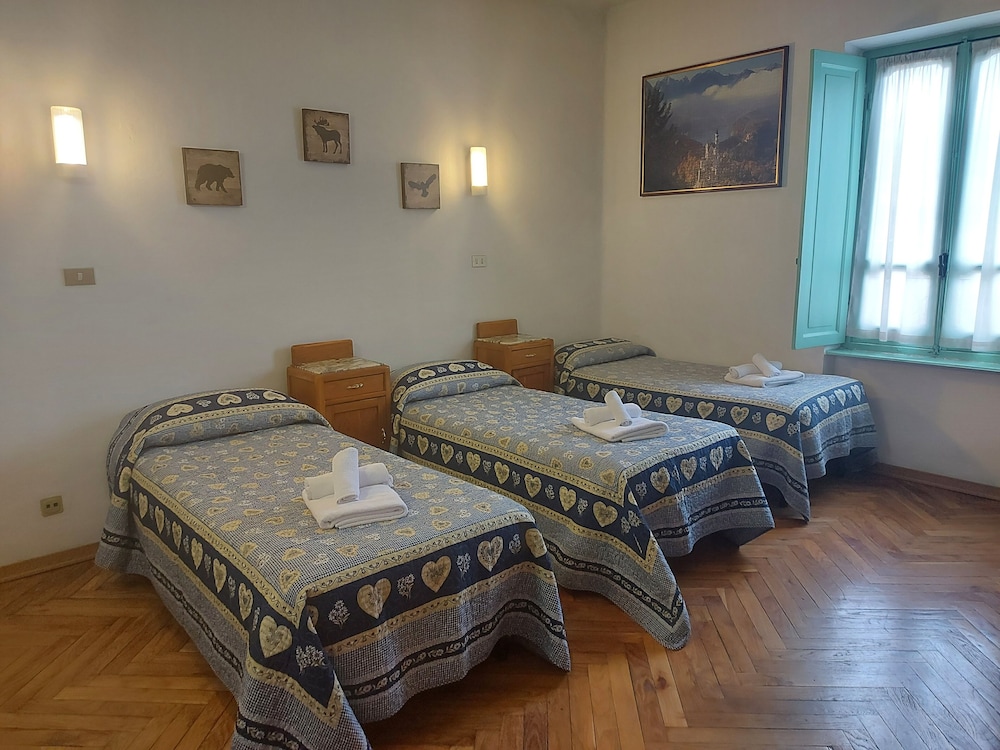 Basic Triple Room