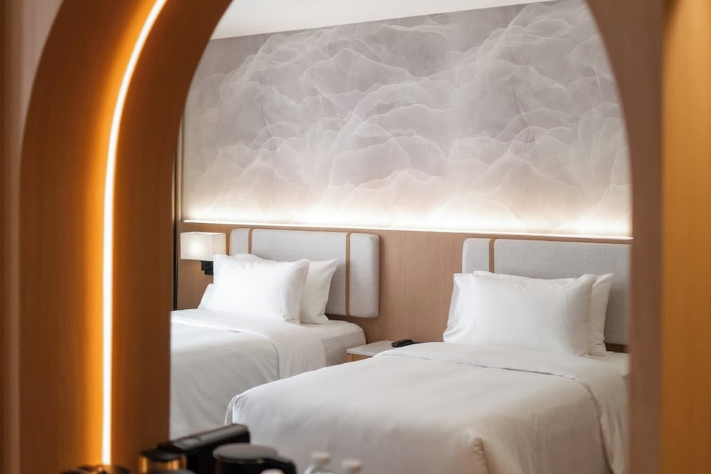 Deluxe Twin Room, City View
