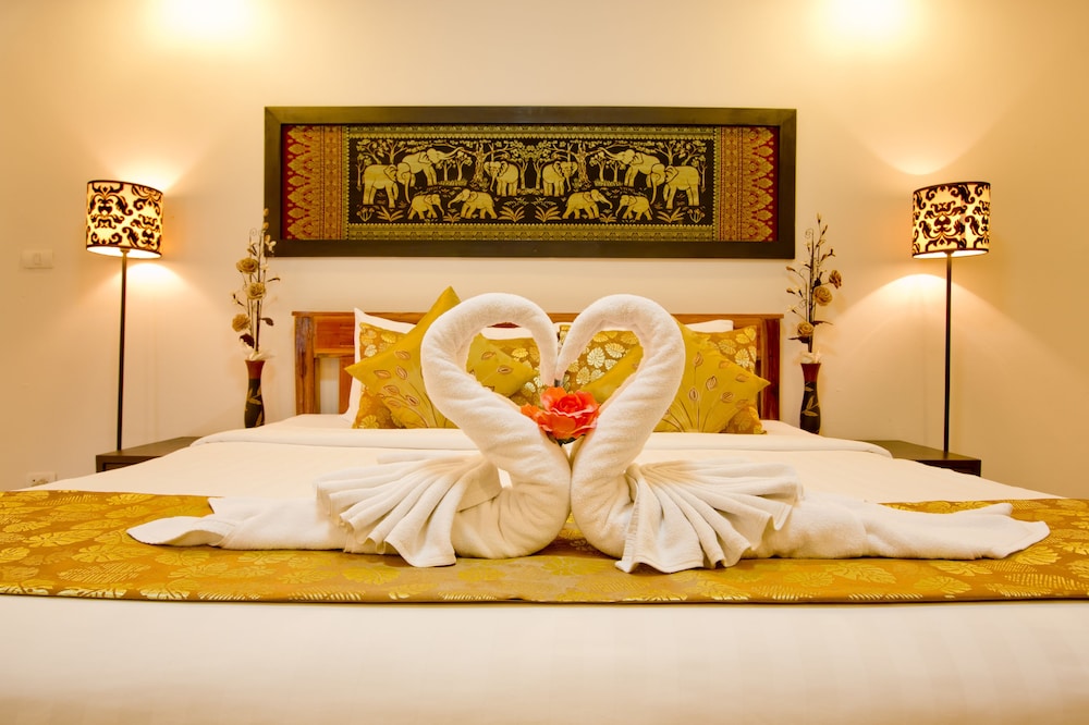 Deluxe Room - Photo 3