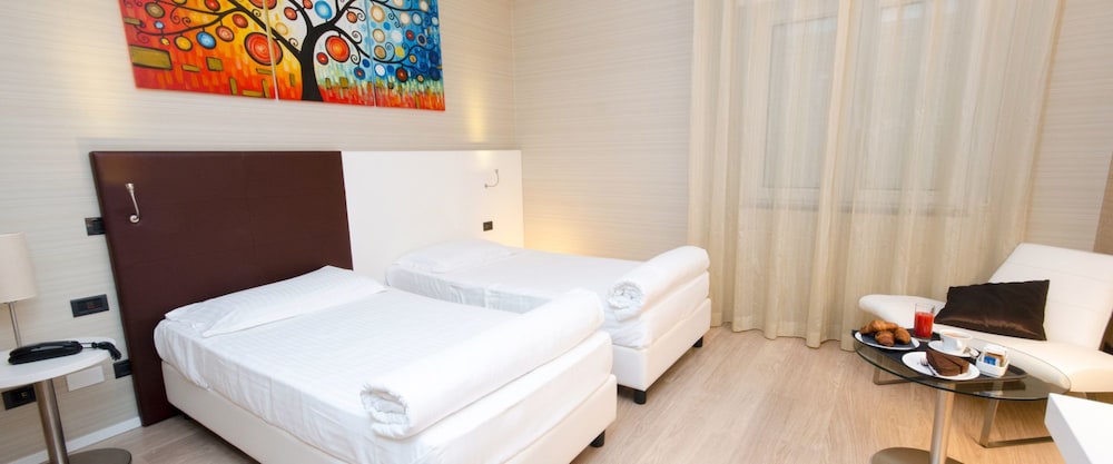 Double or Twin Room photo 2