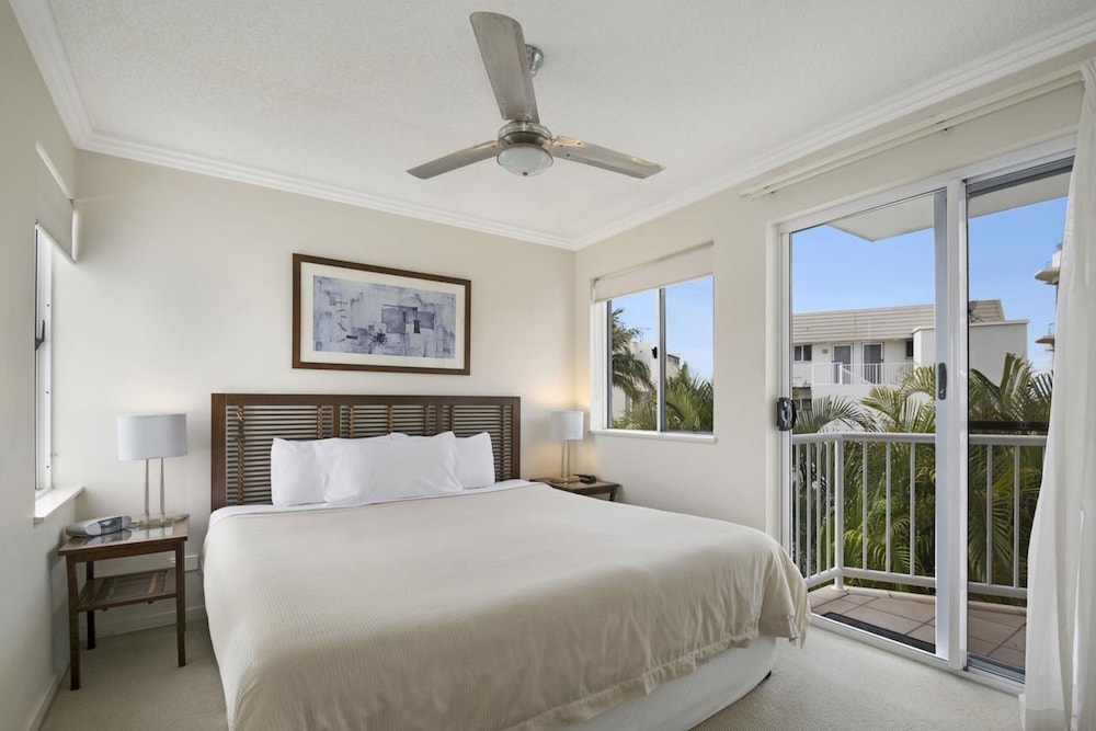 Superior 1 Bedroom Apartment (with External Rooftop Spa)