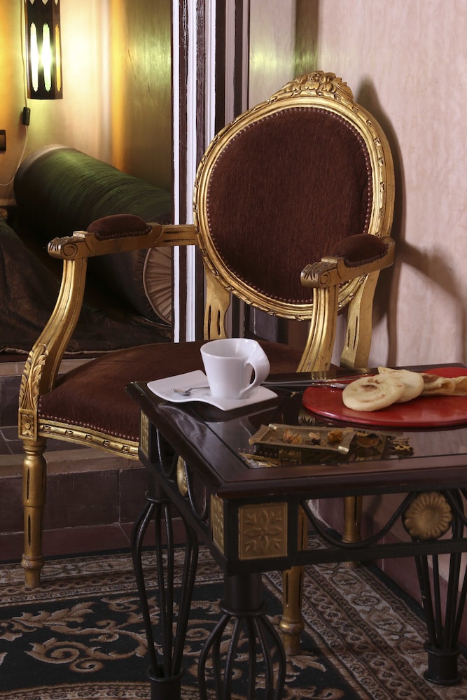 Standard Suite - Photo 3