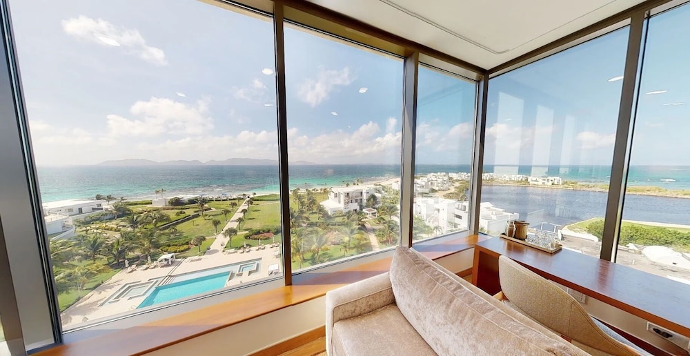 Ocean View King Deluxe Room At Merrywing Tower