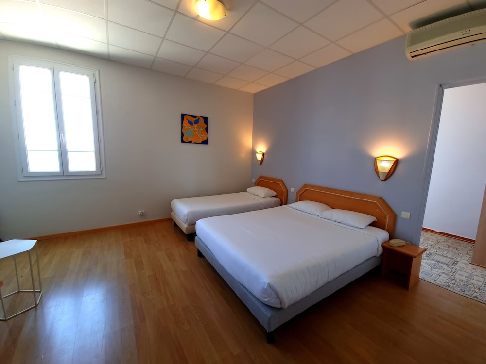Comfort Quadruple Room, Private Bathroom, Sea View photo 2