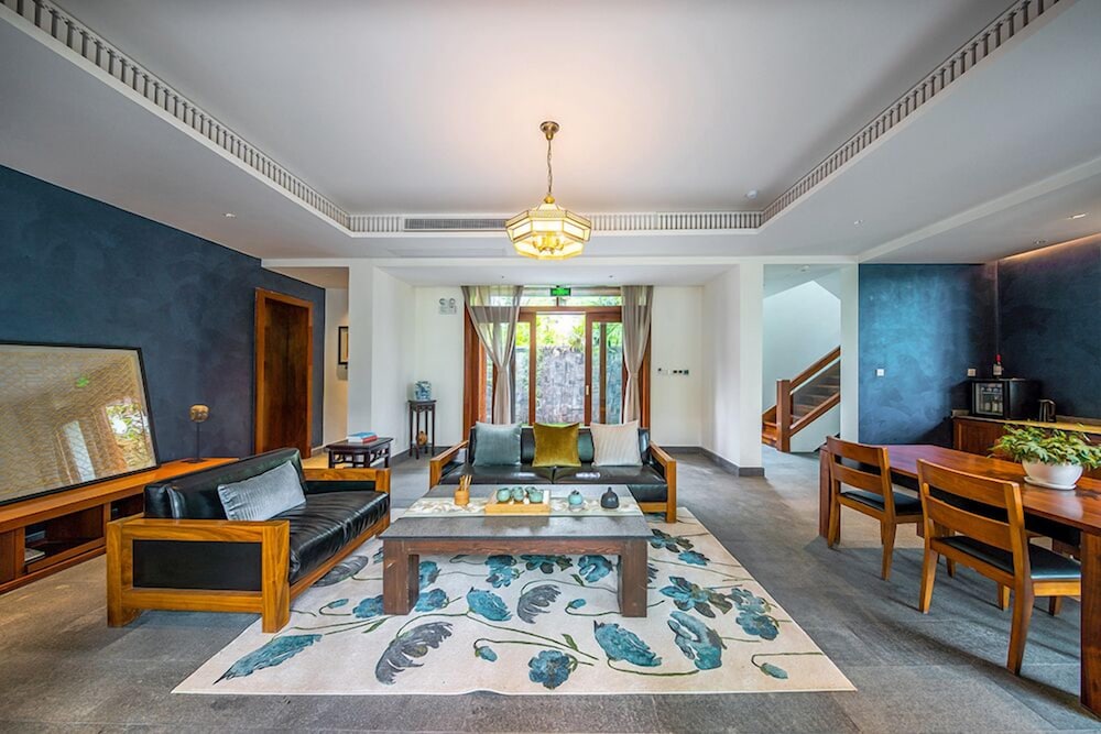 Luxury House photo 2