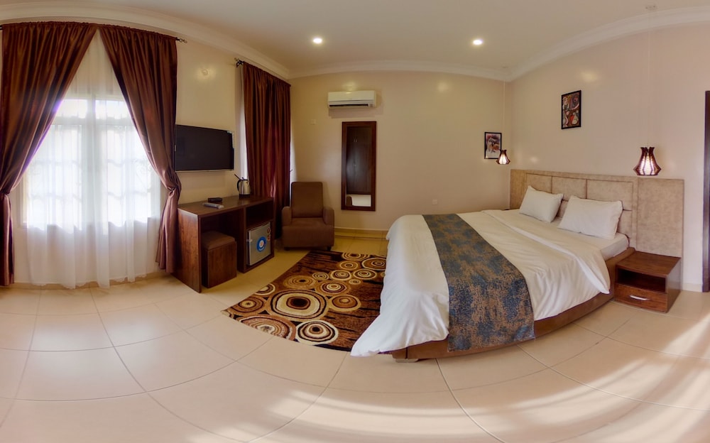 Deluxe Room - Photo 23
