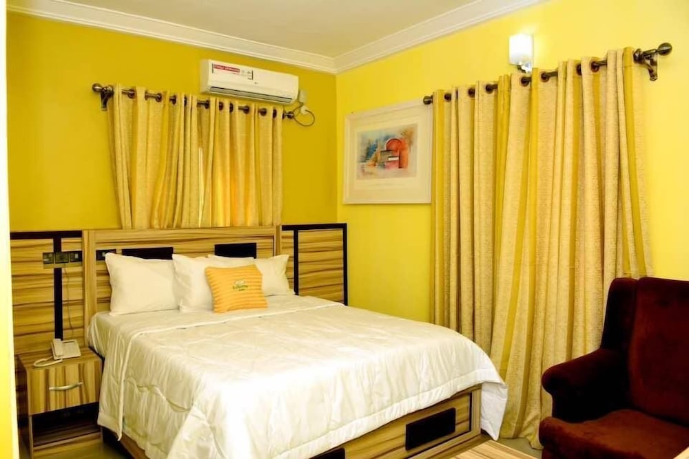 Standard Room photo 2