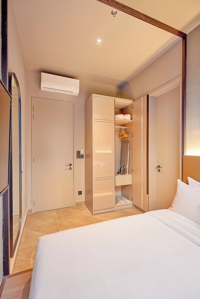 Suite, 3 Bedrooms, Mountain View