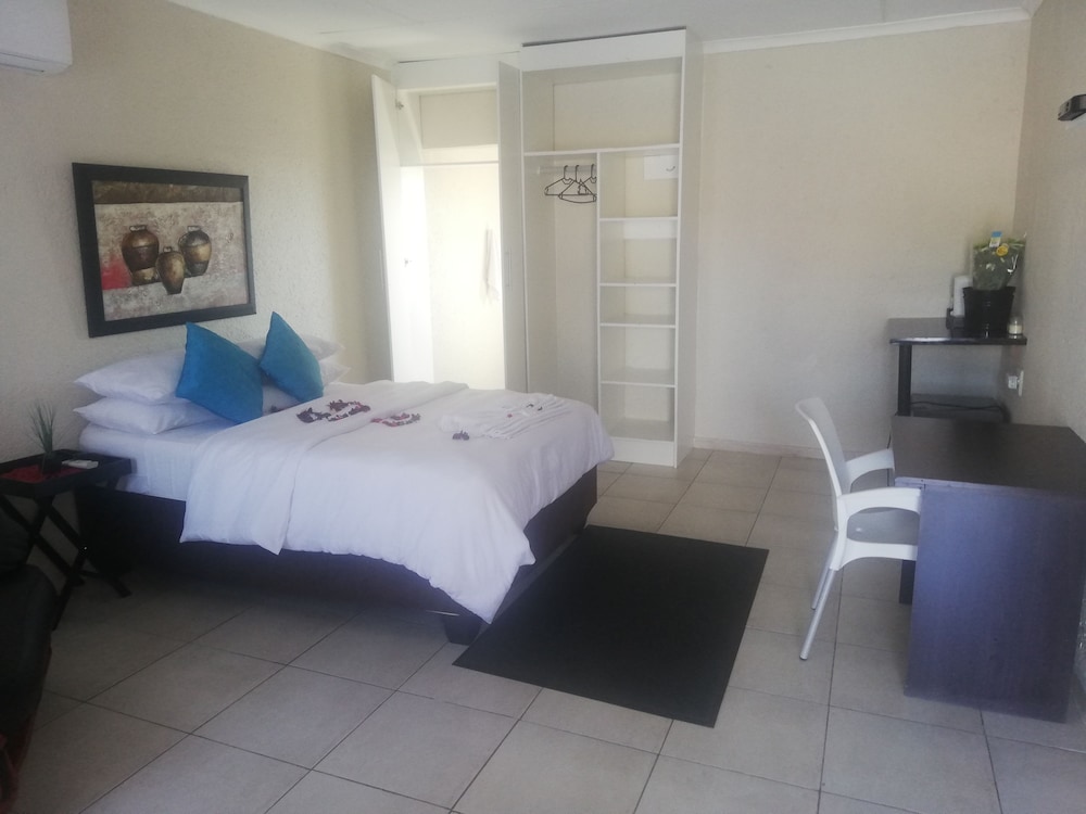 Deluxe Double Room, 4 Bedrooms photo 1