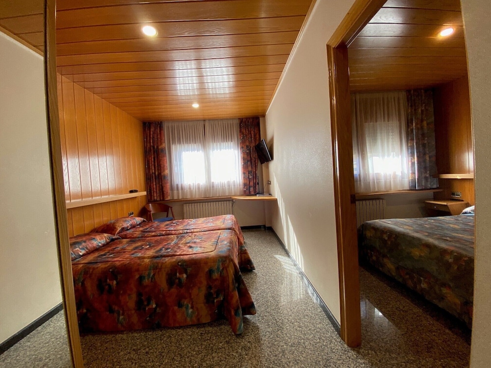 Family Room - Photo 12
