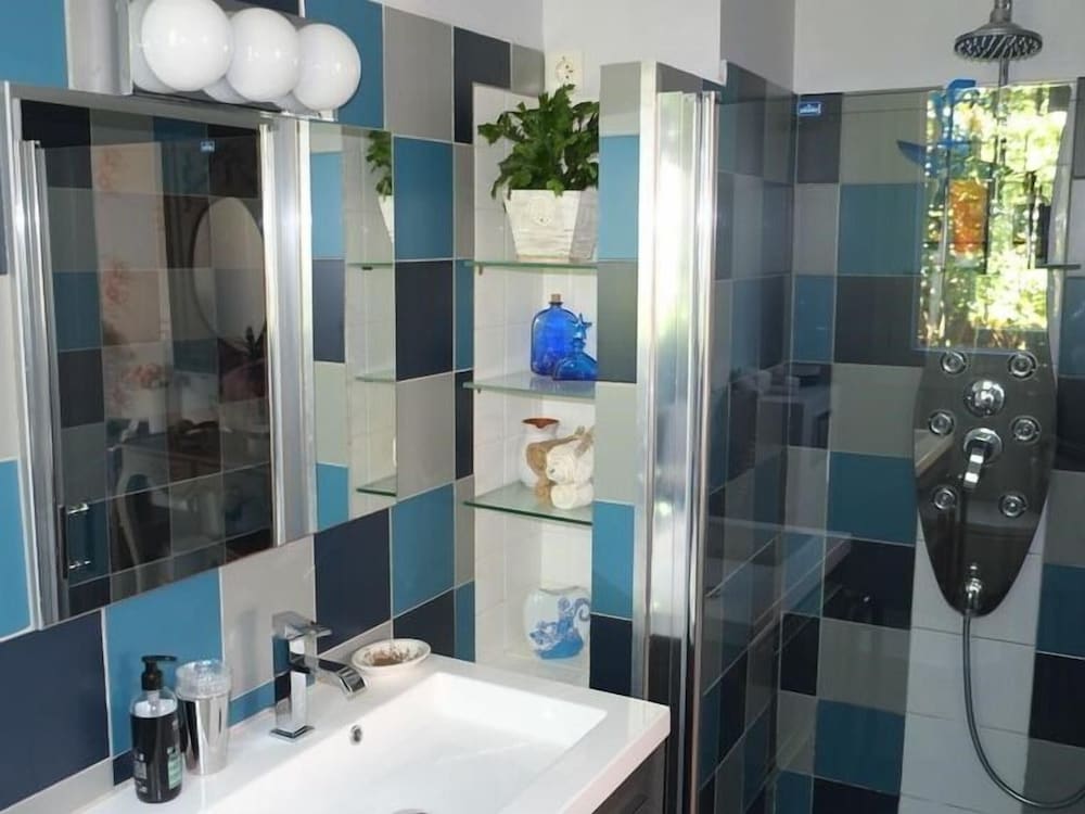 Double Room, Private Bathroom (Les Mots De Coeur) photo 2