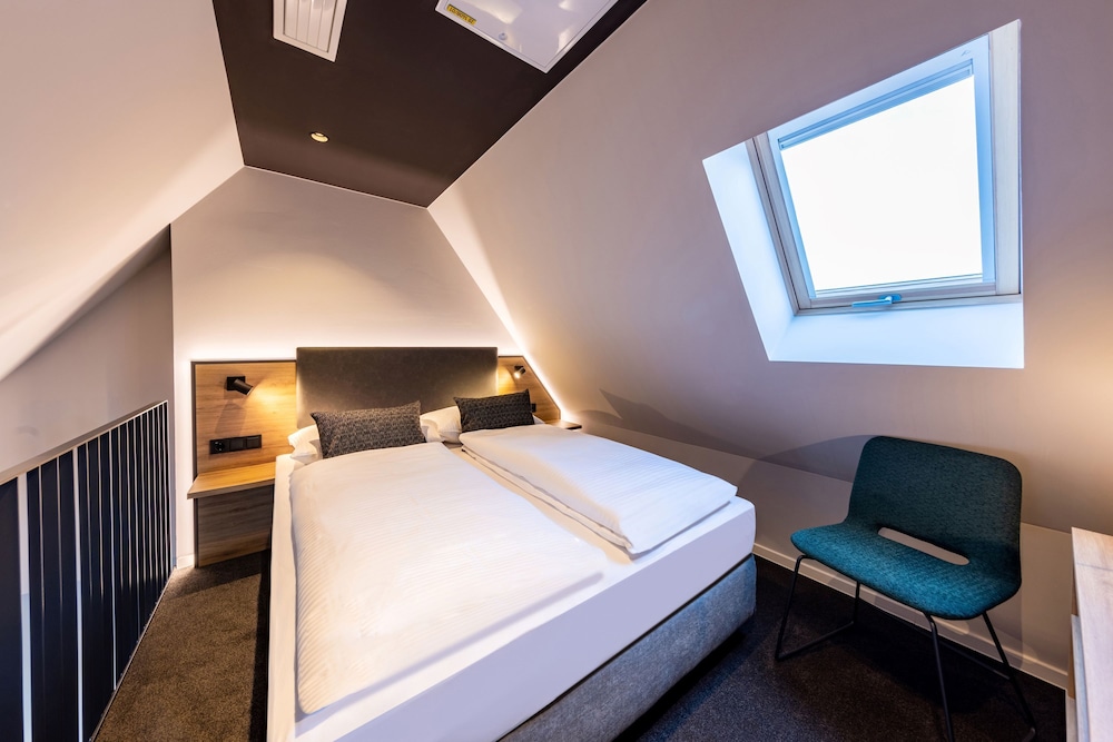 Deluxe Studio Suite, Pets Not Allowed photo 2