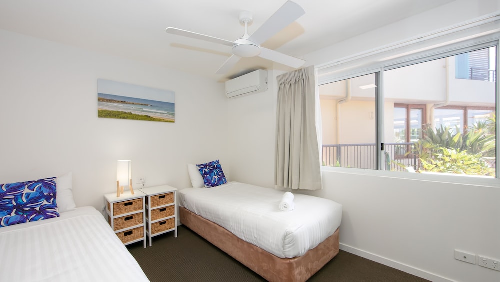 2 Bedroom Self Contained Poolside Unit (Non-Smoking) photo 2