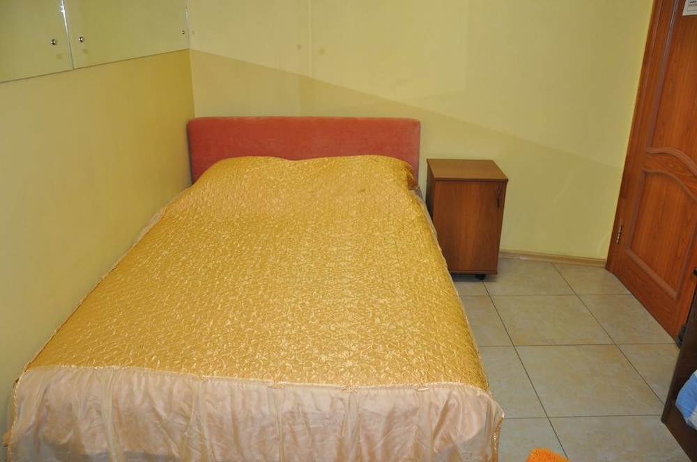 Economy Double Room, No Windows photo 1