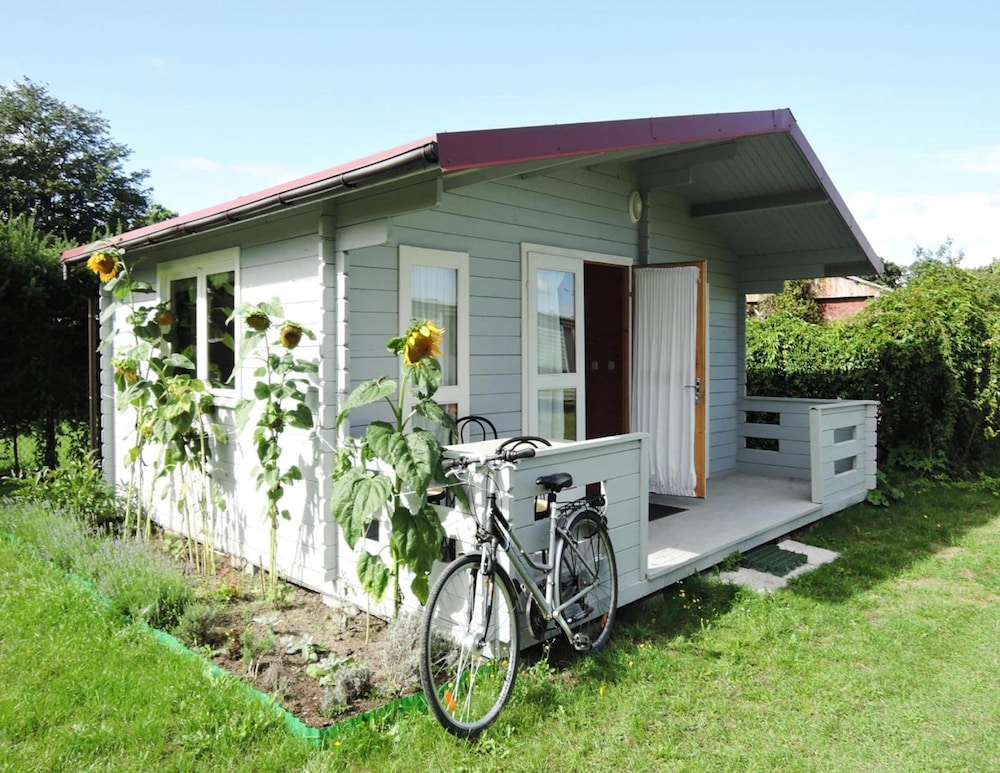 Bungalow photo 1
