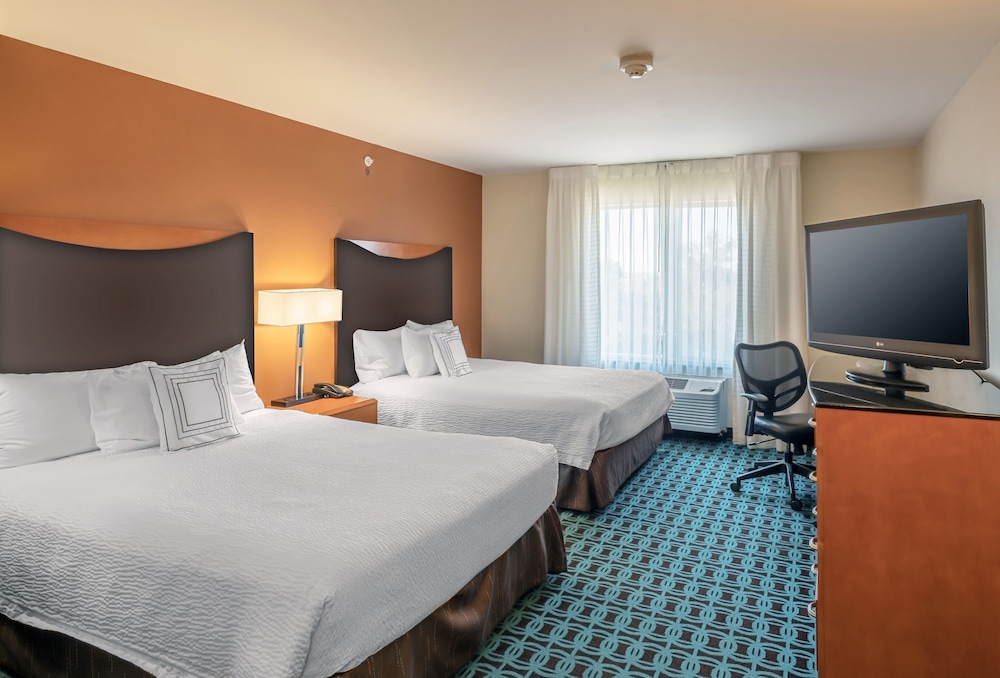 Room, 2 Queen Beds - Photo 2