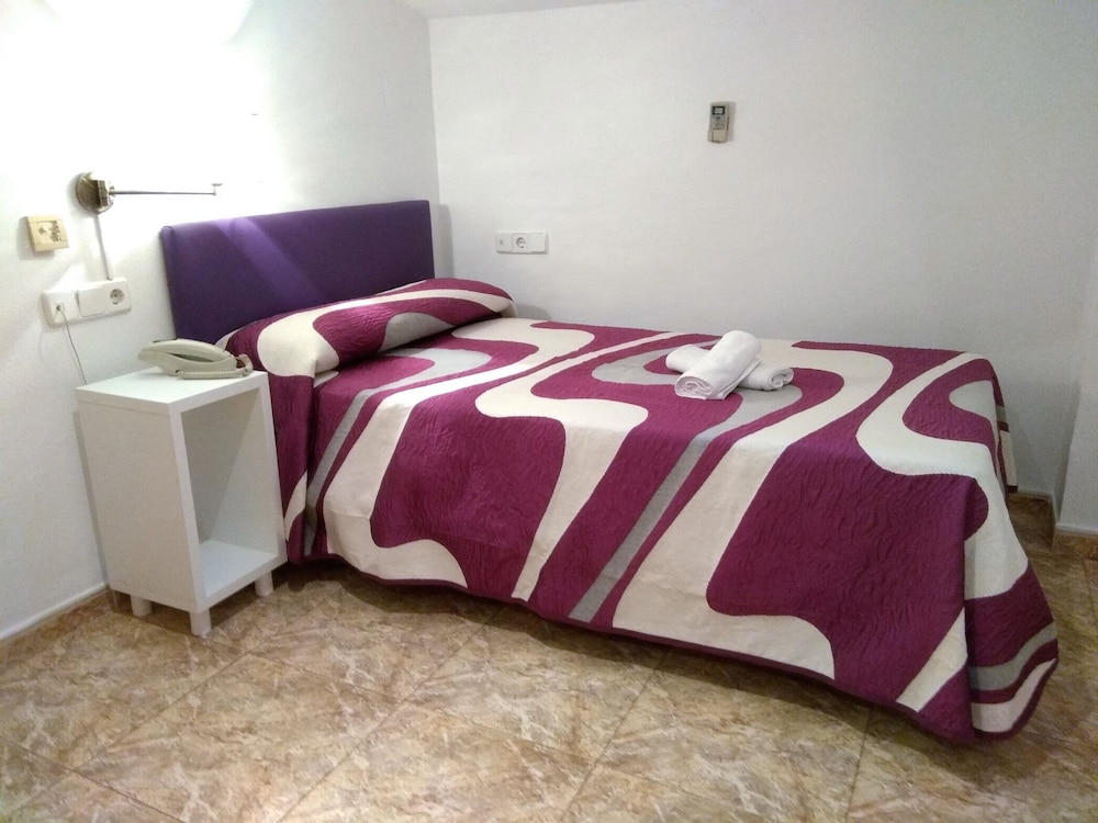 Habitación Individual (Techo Inclinado)