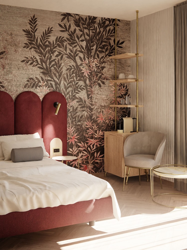 Deluxe Room, 1 Double Bed, Balcony, Partial Sea View - Photo 1
