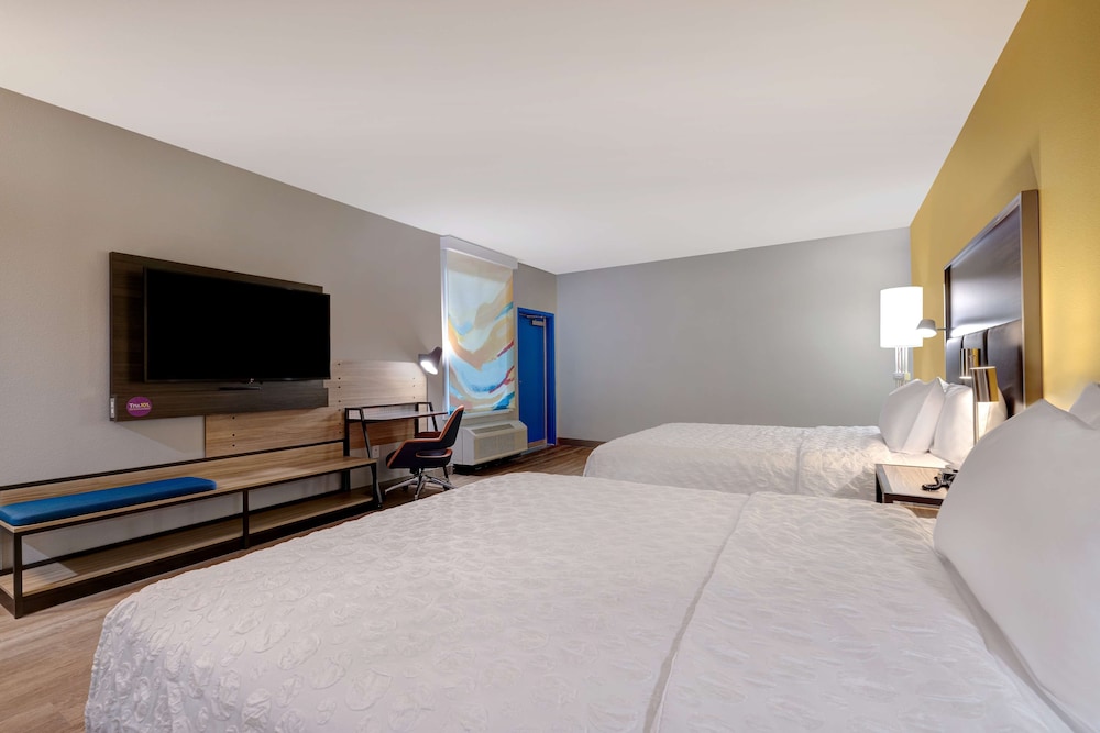 Room, 2 Queen Beds, Accessible, Balcony (Bathtub) - Photo 3