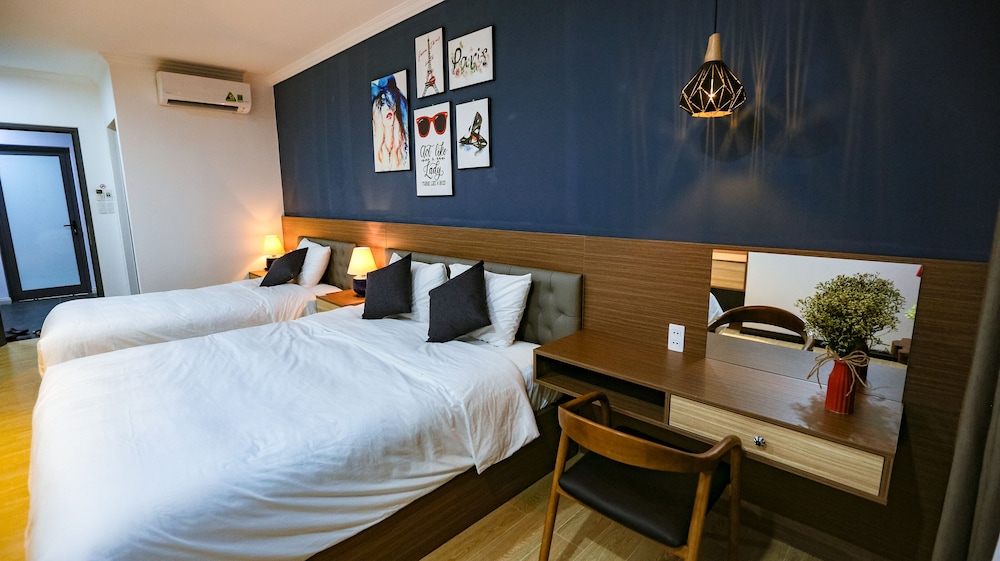 Superior Single Room thumbnail 6