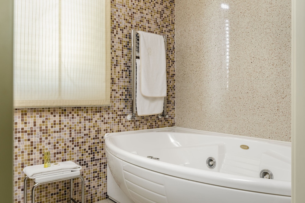 Presidential Suite, 2 Queen Beds thumbnail 6