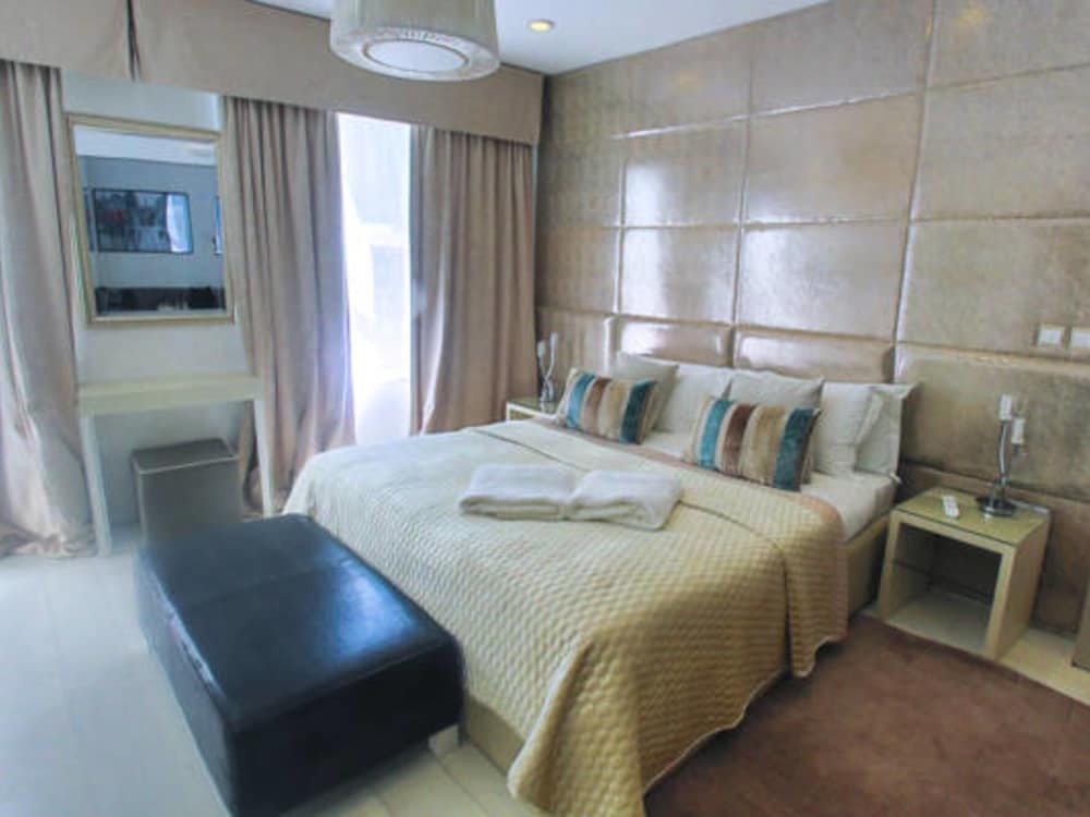 Deluxe Studio, Private Bathroom (Suede Studio) photo 2