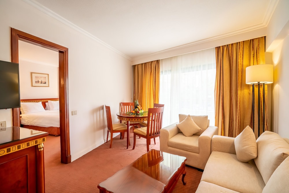 Azal Suite City View