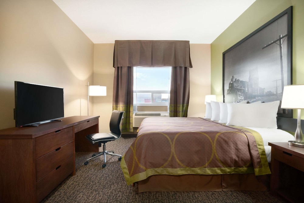 Room, 1 King Bed, Non Smoking - Photo 1
