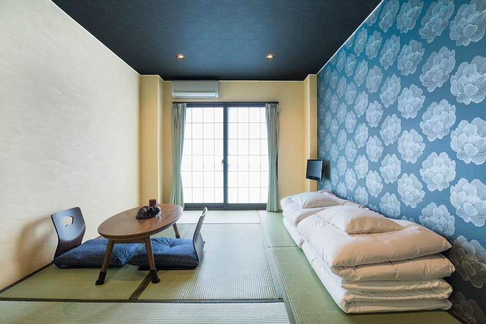 Japanese Room up to 2 guests (Non-Smoking)