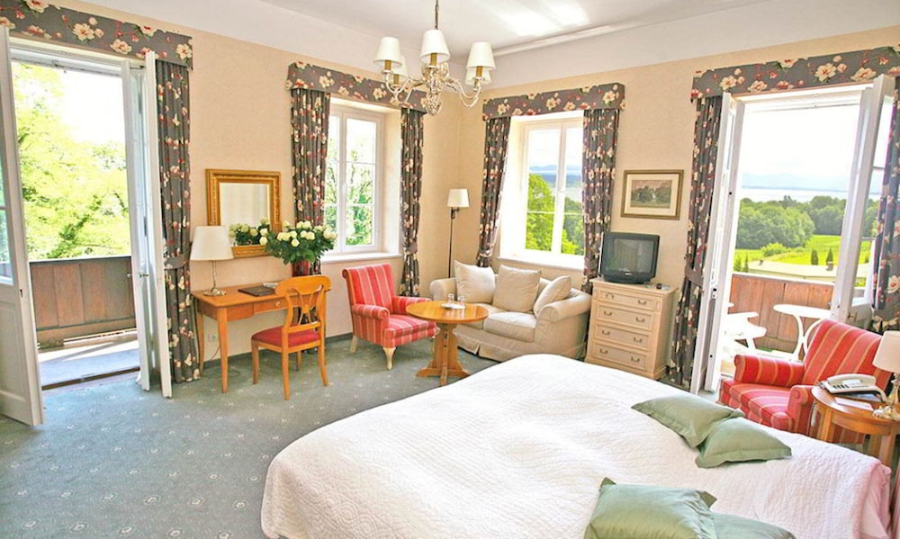 Double Room, Lake View photo 3
