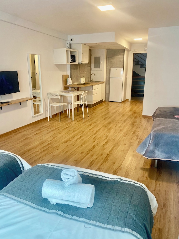 City Studio, 1 Bedroom, Ground Floor photo 3