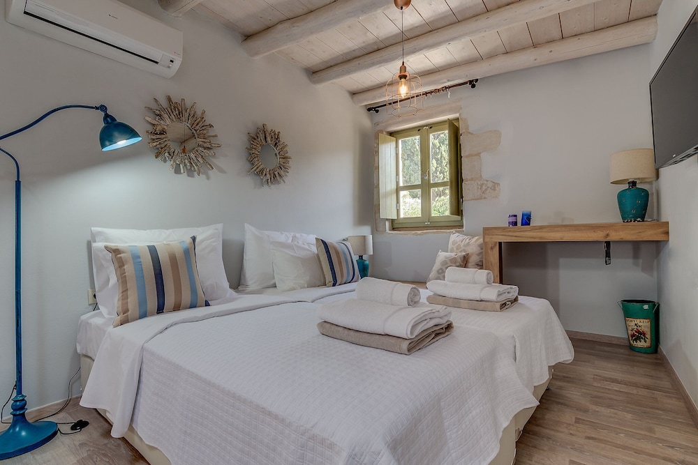 Panoramic Villa, 3 Bedrooms, Private Pool, Sea View photo 2