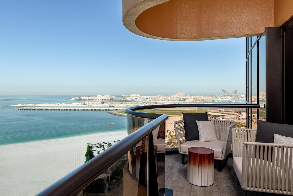 Royal Suite, 1 Bedroom (complimentary airport transfer) - Photo 7