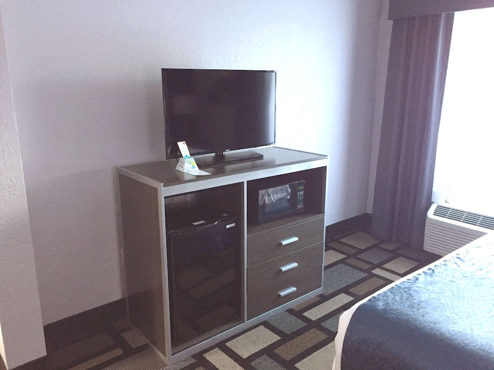 Suite, 2 Queen Beds, Non Smoking, Kitchenette - Photo 8