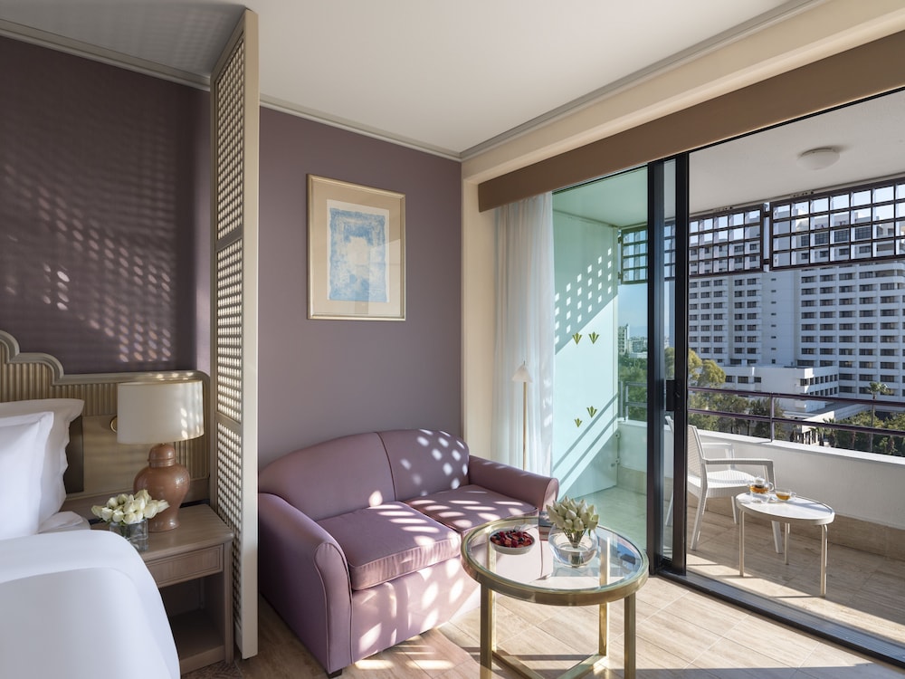 Comfort Room, Multiple Beds, Sea View