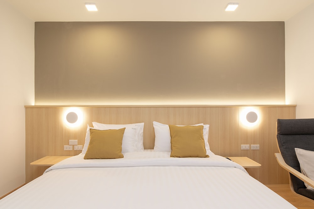 Deluxe Double Room with balcony photo 3