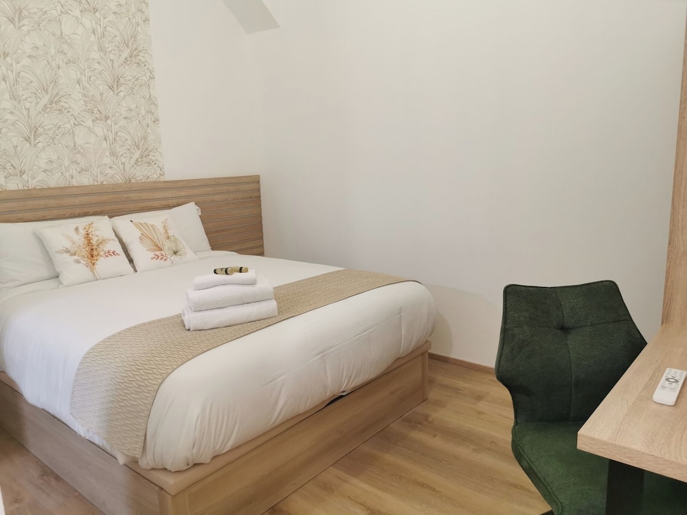 Family Triple Room, Garden View photo 3
