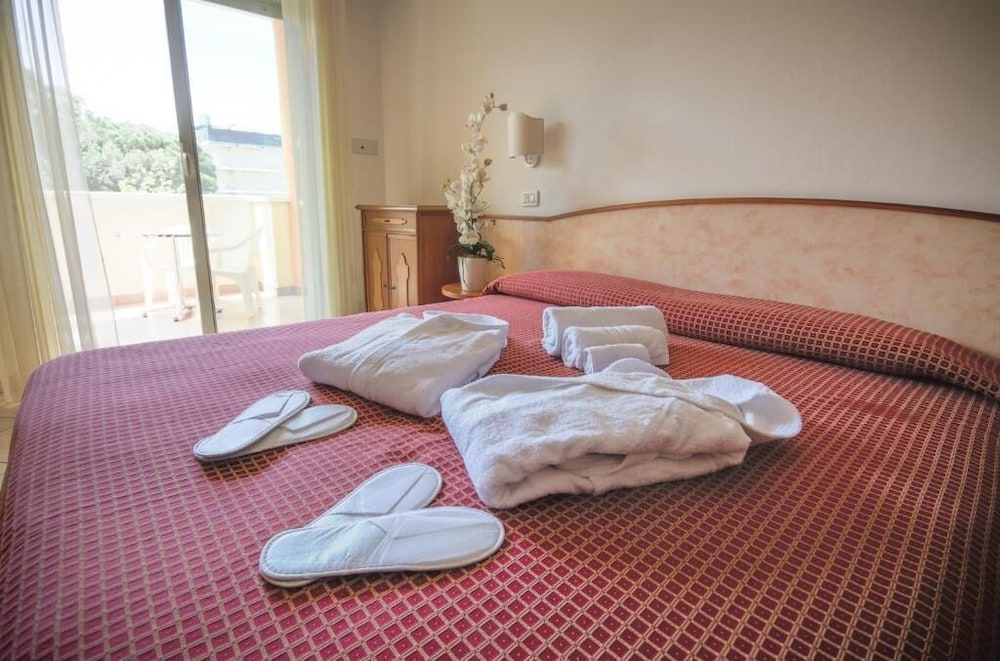 Triple Room, Sea View photo 2