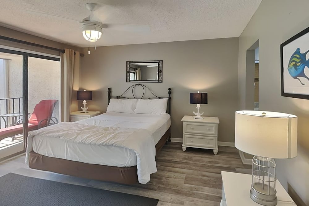 Condo, Multiple Beds, Balcony, Garden View (Villa 512 - No Pets)