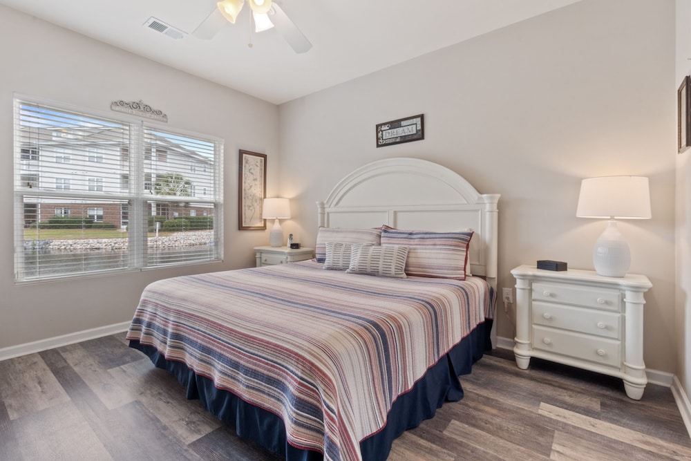 Condo, 3 Bedrooms