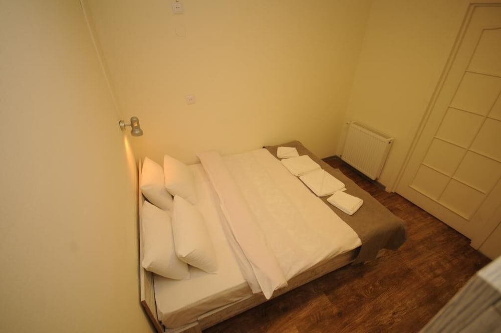 Economy Double Room photo 1