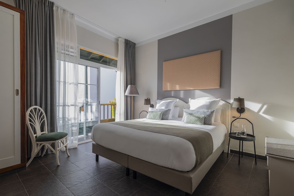 Superior Double or Twin Room, Sea View photo 3