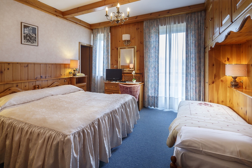 Standard Triple Room, Balcony, Mountain View