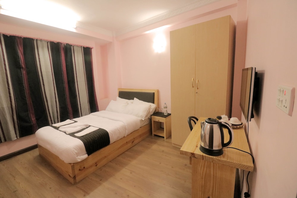 Standard Double or Twin Room, 1 Bedroom, Non Smoking photo 3
