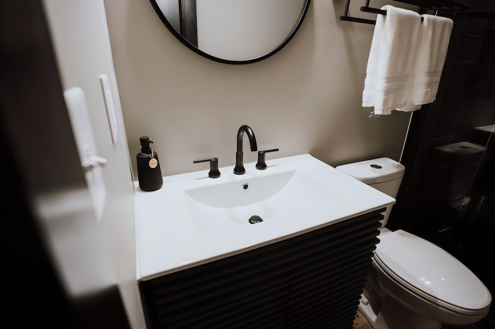 Deluxe Cabin, Kitchenette, Lakeside photo 2