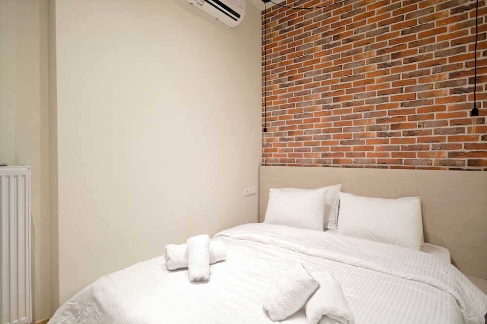 Studio Suite, 1 Bedroom, Private Bathroom, Ground Floor photo 2