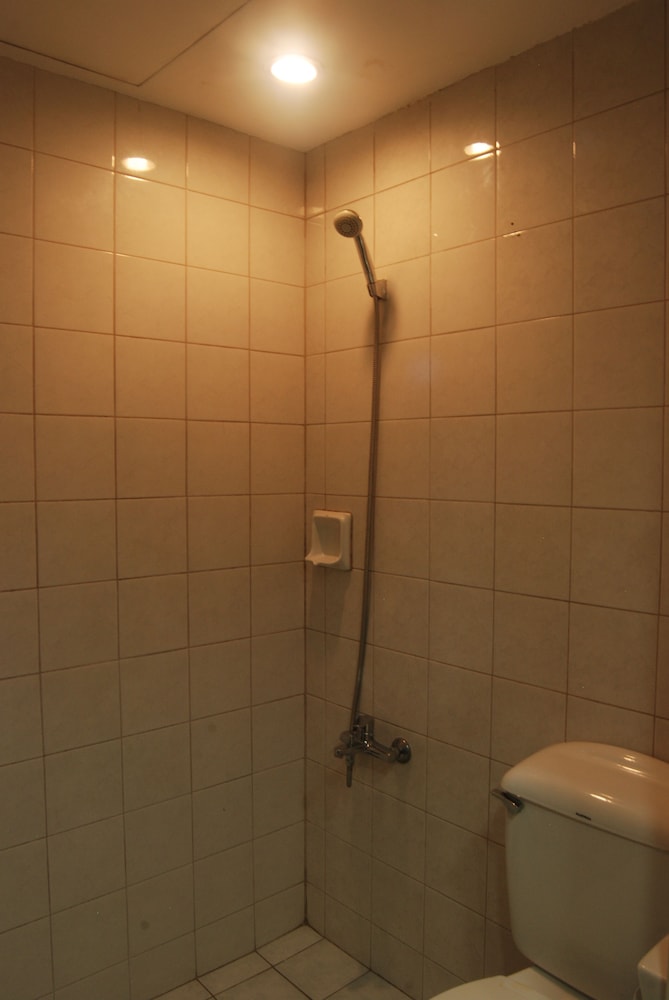 Basic Quadruple Room - Photo 5