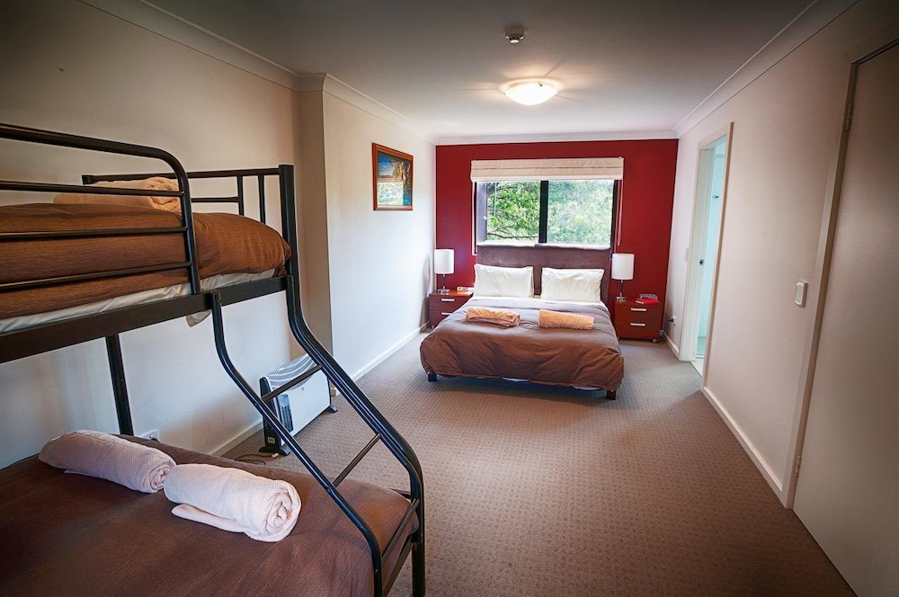 Family Apartment, 1 Bedroom, Mountain View, Mountainside photo 1